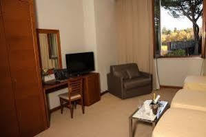 Esh Hotel